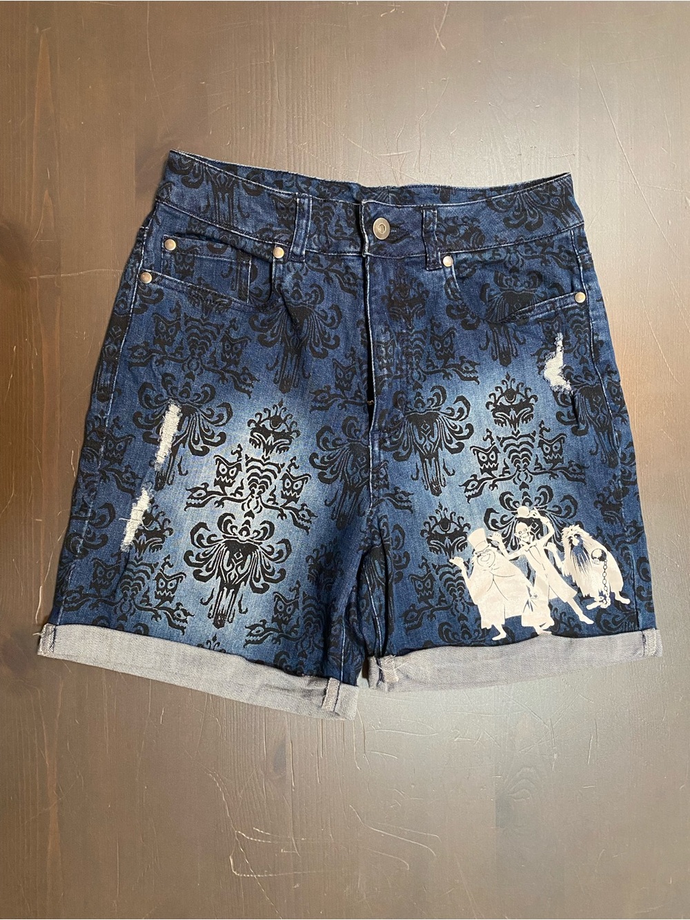 Disney Parks Haunted Mansion Wallpaper Hitchhiking Ghosts Denim Shorts Size S